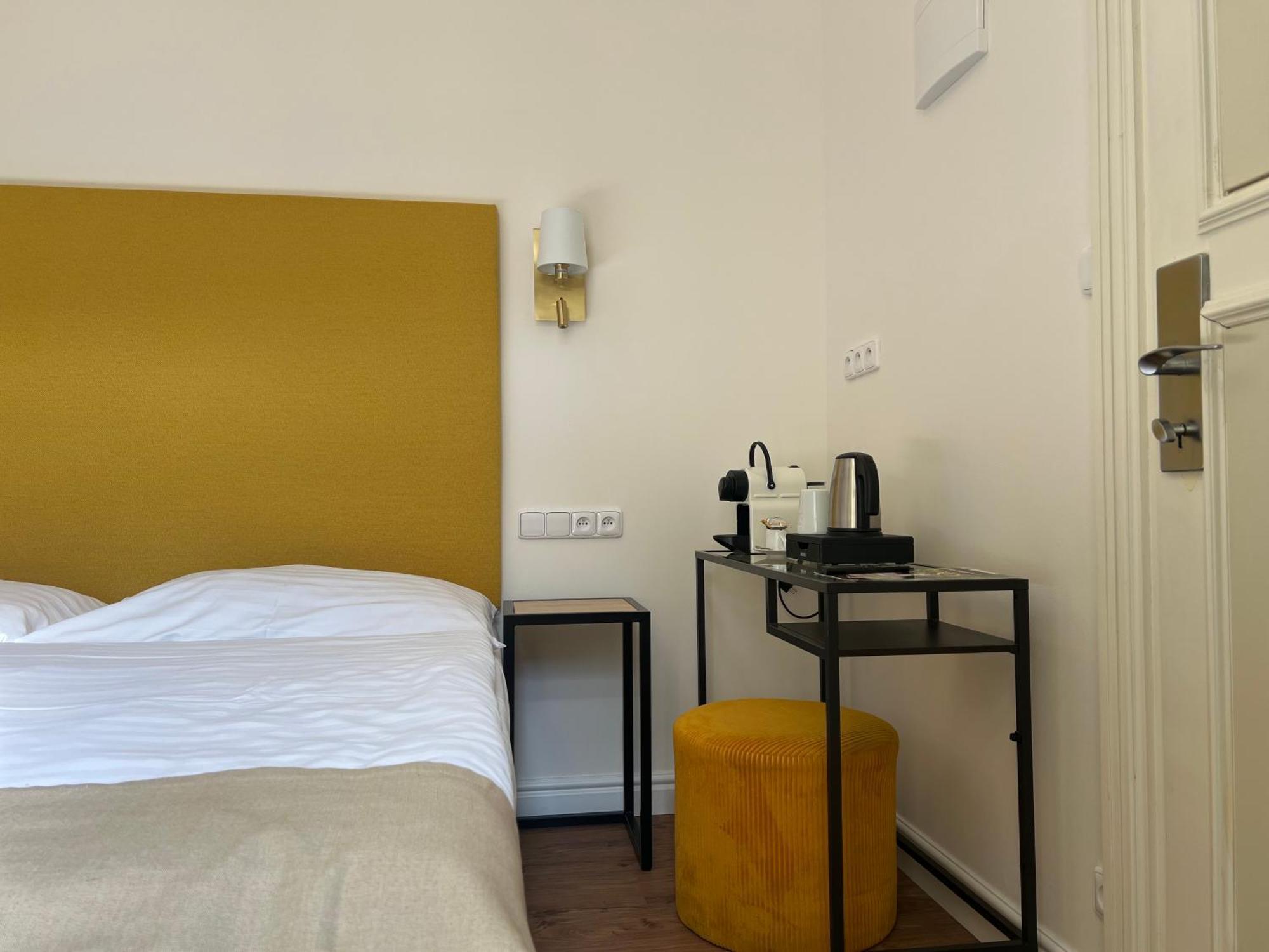 Garden Court 4* Prague