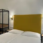 Hotel Garden Court